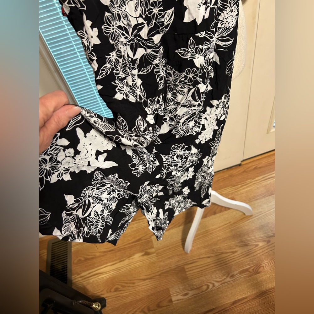 Romper - Picture 2 of 6